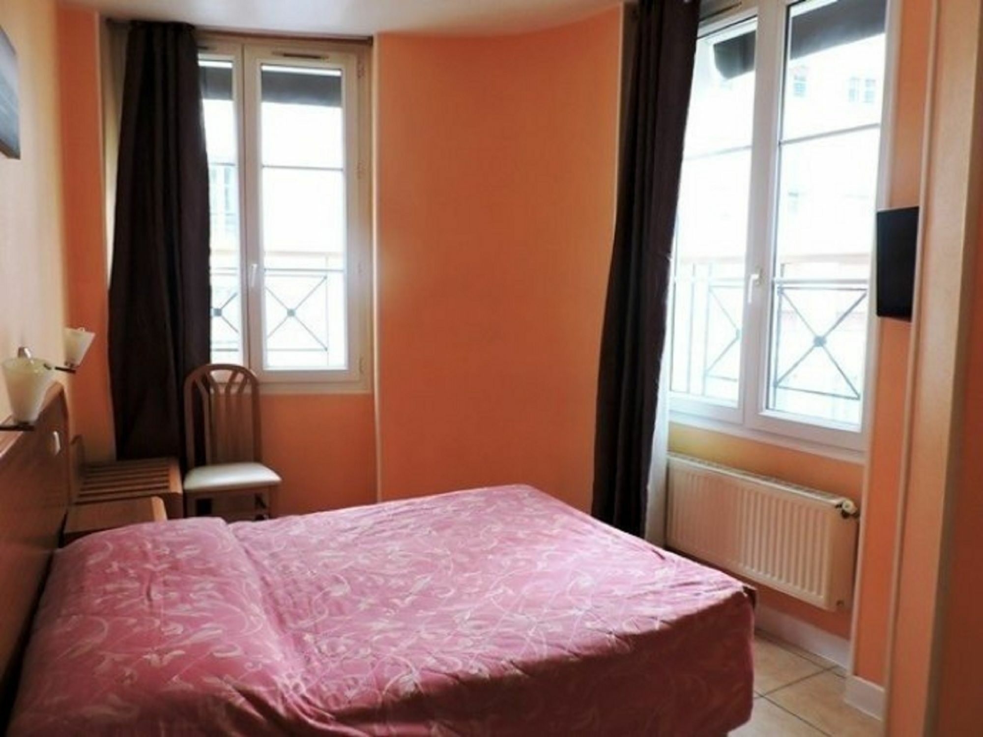 Paris Hotel Le Mediterraneen Exteriör bild